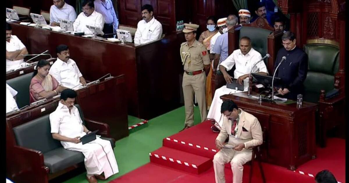 தமிழக அரசின்  அறிவிப்புகளை வாசிக்க மறுத்த ஆளுநர் ஆர் என் ரவி.? சட்டப்பேரவையில் பாதியில் வெளியேறியதால் பரபரப்பு