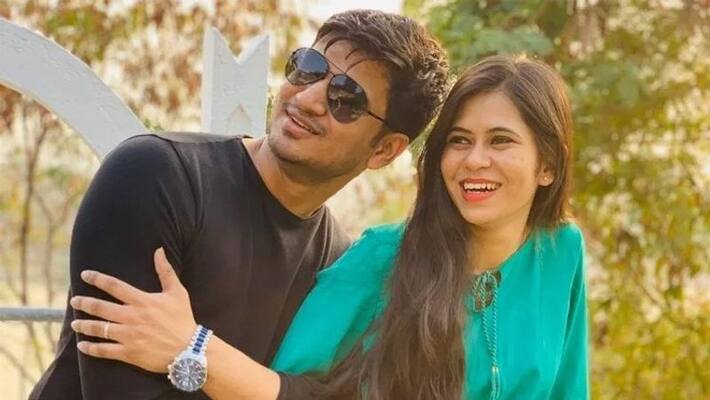 hero nikhil in a tour with wife pallavi hero nikhil in a tour with wife pallavi