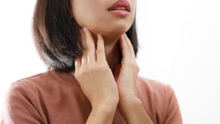 symptoms of thyroid disease symptoms of thyroid disease