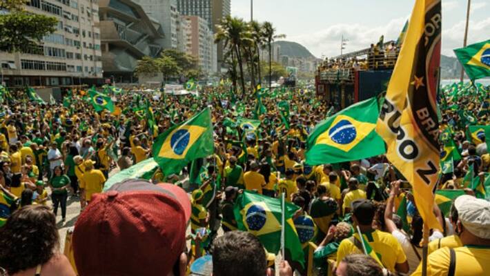 Security forces detain Bolsonaro supporters for invade Brazil presidential palace Security forces detain Bolsonaro supporters for invade Brazil presidential palace