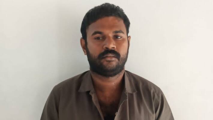man arrested for robbery in shops at kozhikode man arrested for robbery in shops at kozhikode