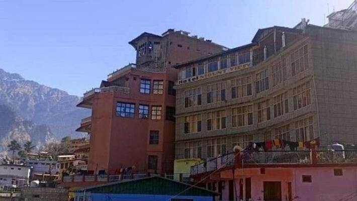 2 Joshimath hotels set to be razed, over 100 dangerous houses will be vacated 2 Joshimath hotels set to be razed, over 100 dangerous houses will be vacated