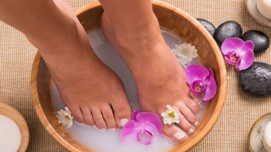 Ways to Remove Tan from your feet Ways to Remove Tan from your feet