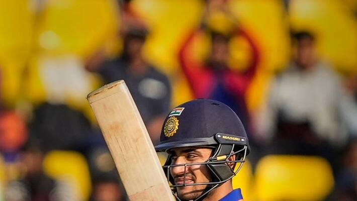Shubman Gill Slams Century Virat Kohli Hits Fifty helps India Cross 200 vs Sri Lanka kvn Shubman Gill Slams Century Virat Kohli Hits Fifty helps India Cross 200 vs Sri Lanka kvn