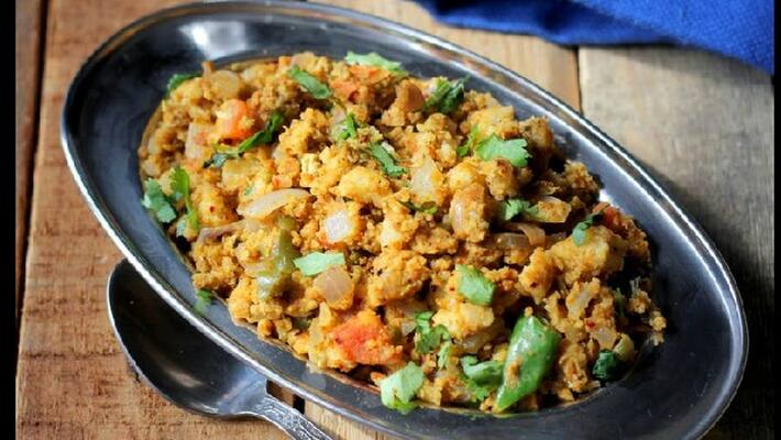 How to make Egg Kothu Idly Recipe in English. How to make Egg Kothu Idly Recipe in English.