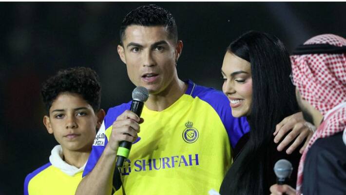 Ronaldo could make Saudi debut in friendly vs Messi PSG Al Nassr coach Ronaldo could make Saudi debut in friendly vs Messi PSG Al Nassr coach
