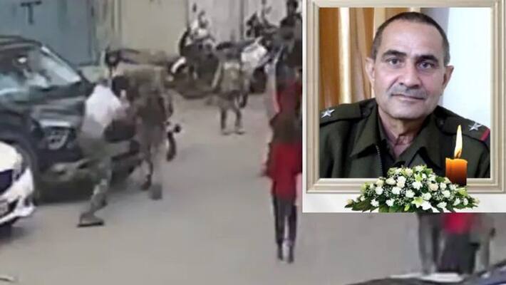 Delhi police officer stabbed to death in delhi, cctv footage shows horrific incident akb Delhi police officer stabbed to death in delhi, cctv footage shows horrific incident akb