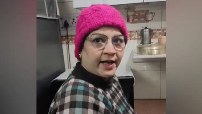 Hilarious Video Of Mother Convincing Her Son On Diet To Eat Pakoras Goes Viral Hilarious Video Of Mother Convincing Her Son On Diet To Eat Pakoras Goes Viral