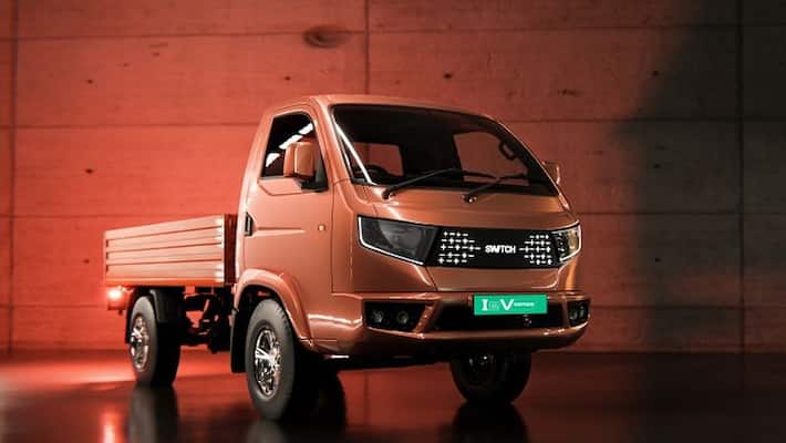 SWITCH Mobility Ltd unveiled light all new commercial vehicle IeV series at Auto Expo 2023 ckm SWITCH Mobility Ltd unveiled light all new commercial vehicle IeV series at Auto Expo 2023 ckm