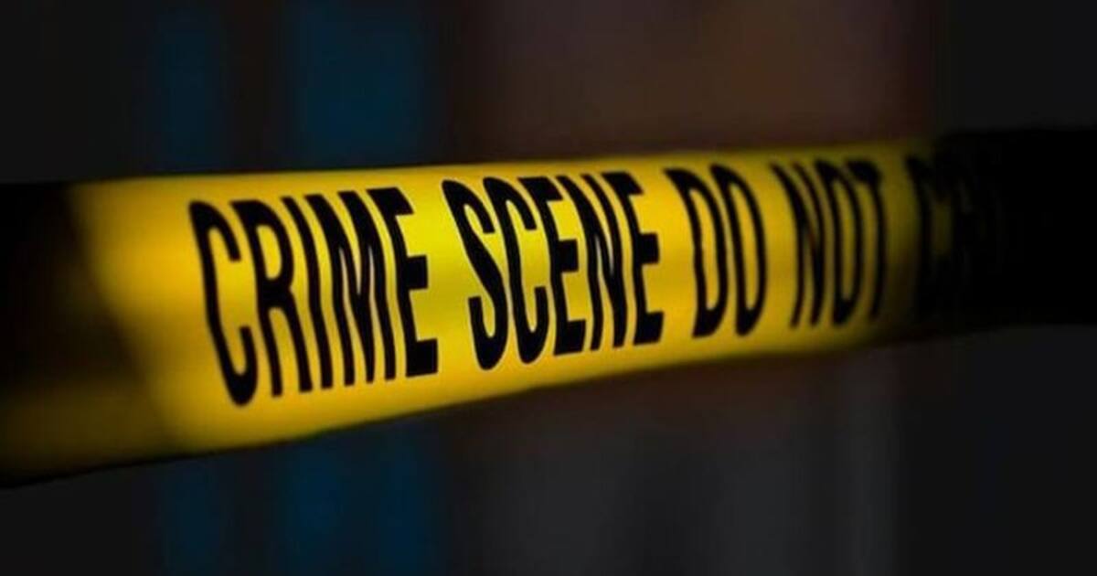 கோவை நீதிமன்ற வளாகத்தில் ஒருவர் வெட்டி படுகொலை.. அலறியடித்து ஓடிய பொதுமக்கள்..