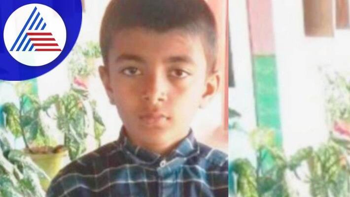 National Shourya Award to Dixit for saving his mother at kodagu rav National Shourya Award to Dixit for saving his mother at kodagu rav