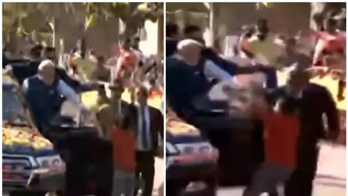 Security Breach During PM Modi Roadshow In Karnataka Security Breach During PM Modi Roadshow In Karnataka