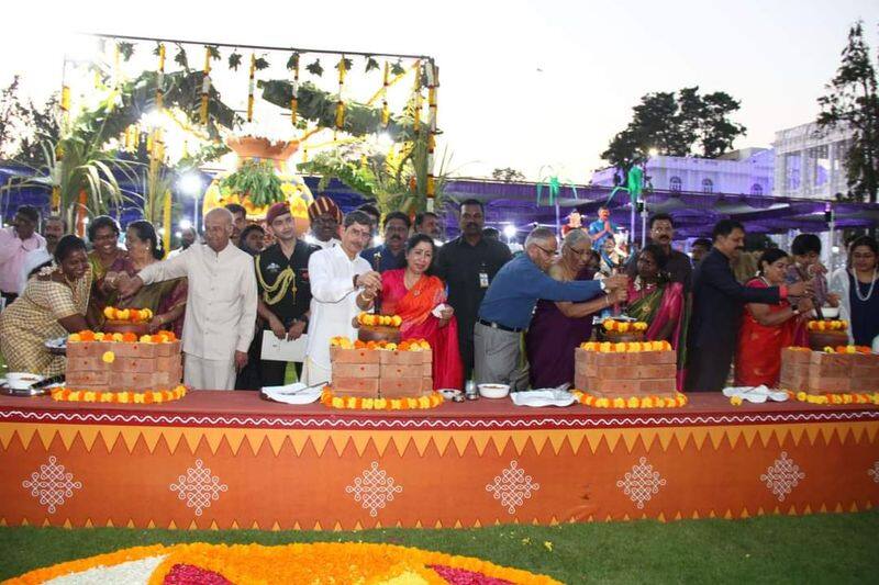 ops and eps participated in the pongal celebration of raj bhavan and cm stalin and dmk members avoided