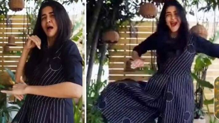 Manchu Lakshmi Mass Dance For Balayya Veera Simha Reddy Song Manchu Lakshmi Mass Dance For Balayya Veera Simha Reddy Song