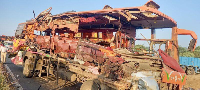 Maha 10 dead as bus collides with truck in Nashik district; CM Shinde orders probe kpa