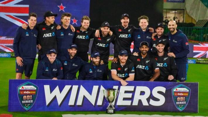 New Zealand Beat Pakistan by 2 Wickets and Clinch The Series by 2-1 New Zealand Beat Pakistan by 2 Wickets and Clinch The Series by 2-1