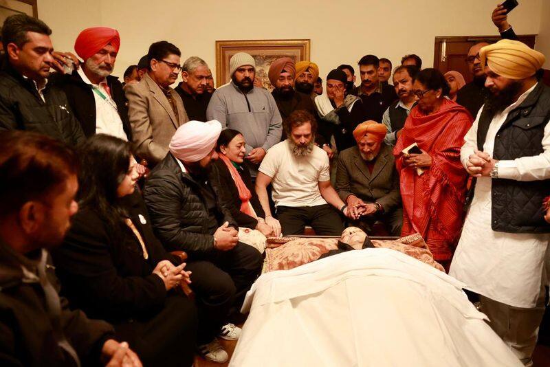 Congress MP  from Jalandhar Santokh Singh Chaudhary Dies Of Heart Attack During Bharat Jodo Yatra san