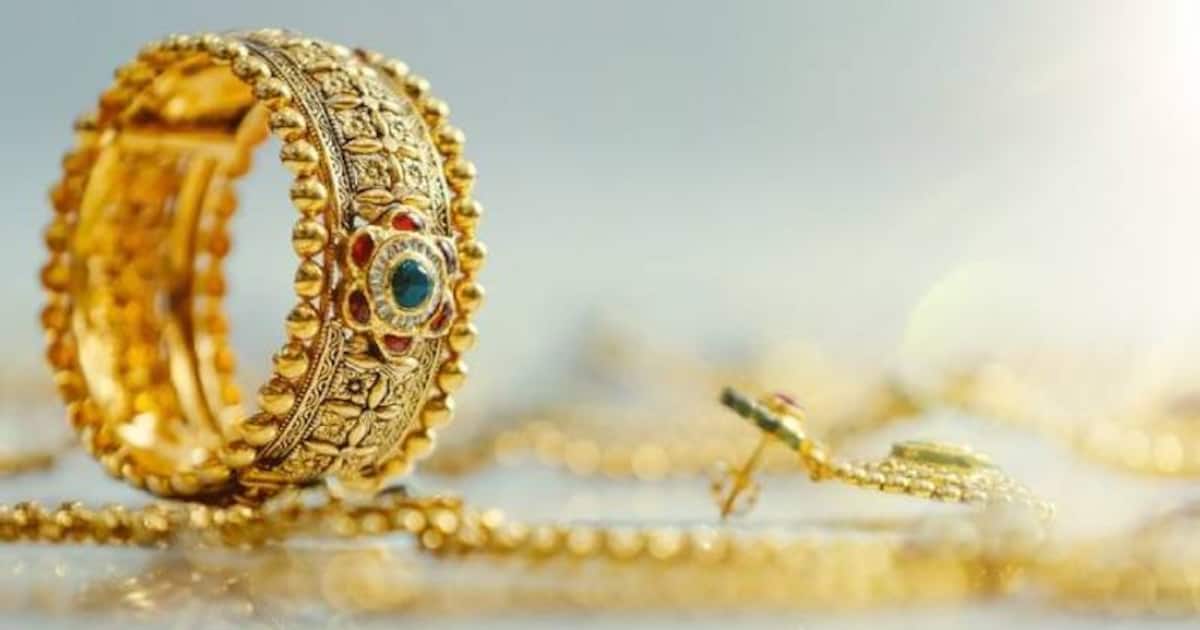 If these zodiac people wear gold jewellery, bad things will happen... if they lose the gold