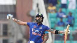 India vs Sri Lanka, IND vs SL 2022-23, Thiruvananthapuram/3rd ODI: Supporters applaud Shubman Gill as he slams maiden ODI century at home-ayh