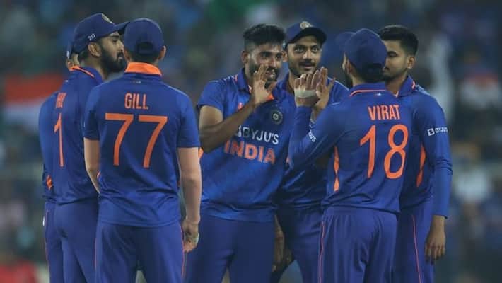 INDvsSL 3rd ODI Live: Mohammed Siraj Takes 4fer, as Sri Lanka Collapse at 73 INDvsSL 3rd ODI Live: Mohammed Siraj Takes 4fer, as Sri Lanka Collapse at 73