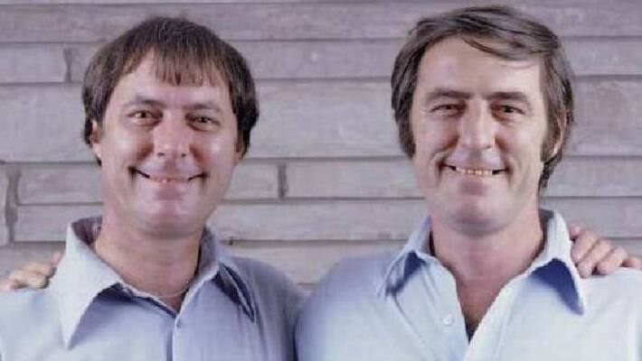 twins adopted by two deferent family led identical lives twins adopted by two deferent family led identical lives