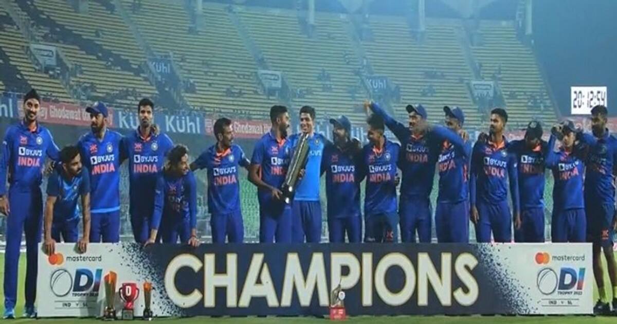 ஒரு நாள் போட்டியில் சாதித்து காட்டிய இந்தியா! 317 ரன்கள் வித்தியாசம் - இதுவே முதல் முறை!