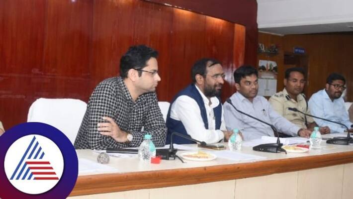 Revenue secretary holds preparatory meeting ahead of PM Modi to visit Kalaburagi gow Revenue secretary holds preparatory meeting ahead of PM Modi to visit Kalaburagi gow