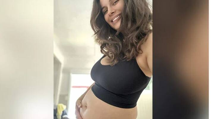 Actor Evelyn Sharma Announces Second Pregnancy Actor Evelyn Sharma Announces Second Pregnancy