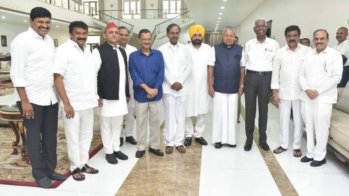 Kerala CM Pinarayi Vijayan inaugurated the Collectorate in Khammam..Praises the State Govt. Kerala CM Pinarayi Vijayan inaugurated the Collectorate in Khammam..Praises the State Govt.
