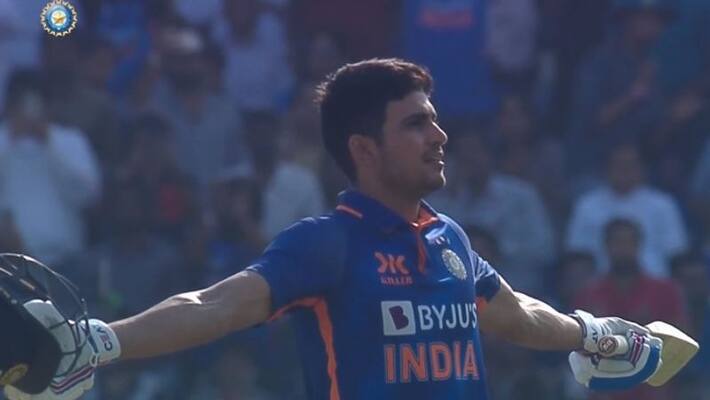 Watch 6 6 6 Shubman Gill hits 200 runs with three successive sixes in IND vs NZ 1st ODI Watch 6 6 6 Shubman Gill hits 200 runs with three successive sixes in IND vs NZ 1st ODI