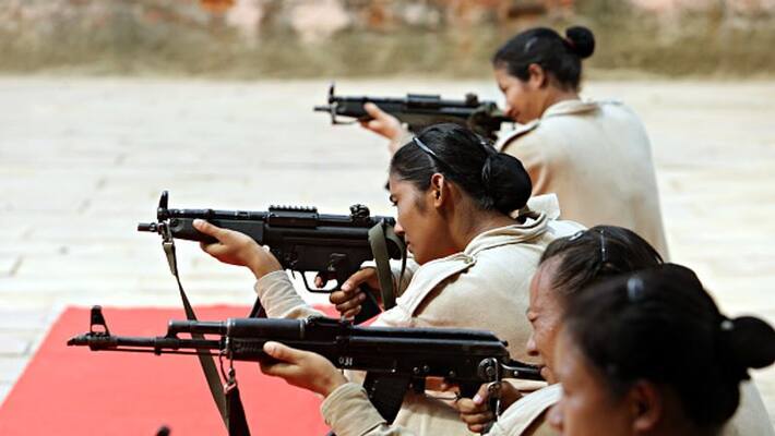 Bihar girl who fled 5 years ago becomes cop in Delhi police Bihar girl who fled 5 years ago becomes cop in Delhi police