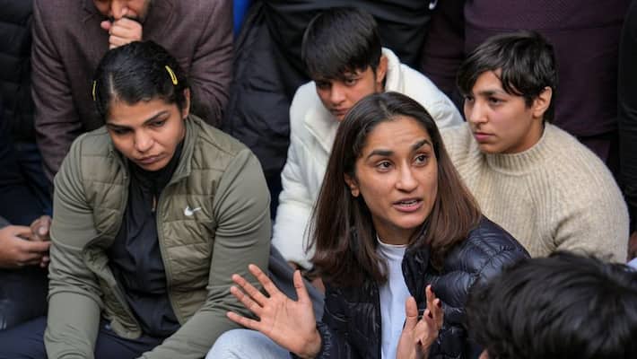 DCW issues notice to sports ministry after WFI chief accused of sexual harassment by wrestler DCW issues notice to sports ministry after WFI chief accused of sexual harassment by wrestler