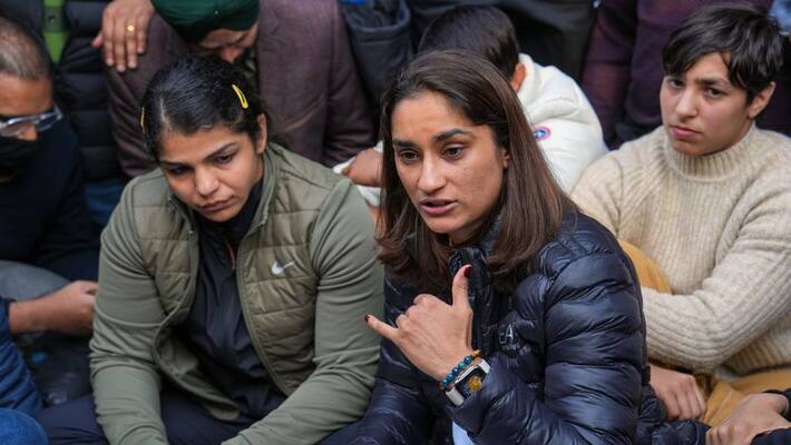 vinesh phogat accuses wfi president and coaches sexually harassed women wrestlers and top wrestlers protest vinesh phogat accuses wfi president and coaches sexually harassed women wrestlers and top wrestlers protest