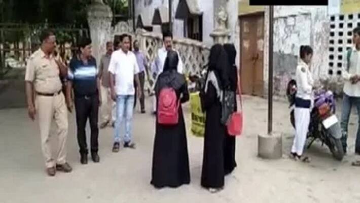 hijab row in uttar pradesh burqa clad girls denied entry to college in moradabad professors say dress code implemented ash hijab row in uttar pradesh burqa clad girls denied entry to college in moradabad professors say dress code implemented ash