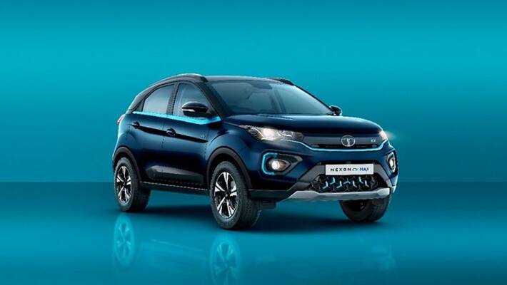 Tata Motors offers Nexon Ev price slash by up to RS 85000 and increased Nexon EV max mileage range to 453km ckm Tata Motors offers Nexon Ev price slash by up to RS 85000 and increased Nexon EV max mileage range to 453km ckm