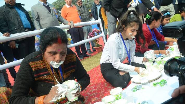 Curd-Eating Competition In Bihar: Man Creates A Unique Record By Gulping More Than 3.5Kg Curd In 3 Mins Curd-Eating Competition In Bihar: Man Creates A Unique Record By Gulping More Than 3.5Kg Curd In 3 Mins