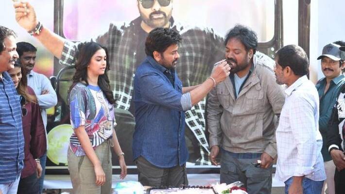 waltair veerayya joined bhola shankar movie set grand welcomed by keerthy suresh waltair veerayya joined bhola shankar movie set grand welcomed by keerthy suresh
