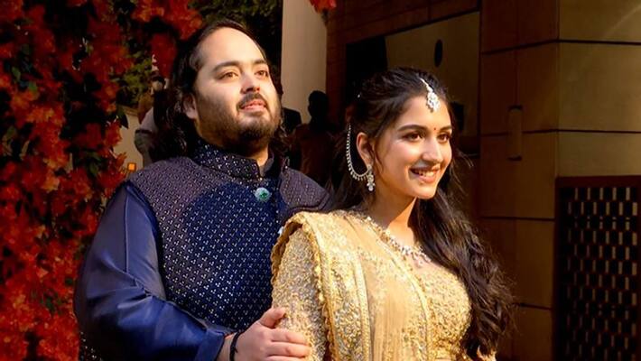 Anant Ambani and Radhika Merchant got engaged With Gujarati Hindu traditions at antilia Residence Mumbai ckm Anant Ambani and Radhika Merchant got engaged With Gujarati Hindu traditions at antilia Residence Mumbai ckm