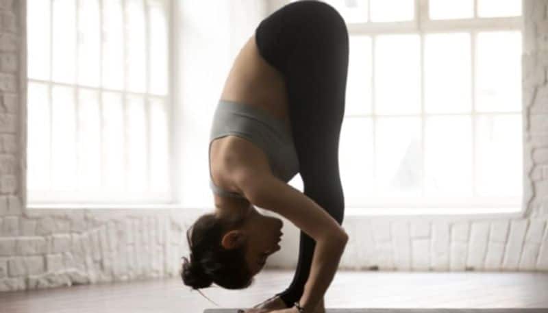 yoga poses which help to beat winter laziness 