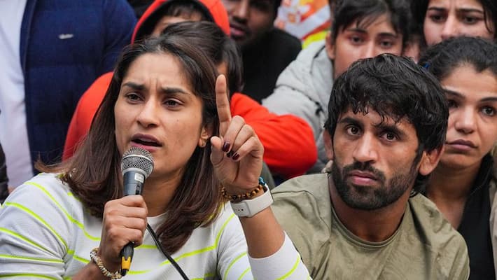 Vinesh Phogat was mentally harassed Wrestlers write letter to PT Usha against WFI chief AJR Vinesh Phogat was mentally harassed Wrestlers write letter to PT Usha against WFI chief AJR