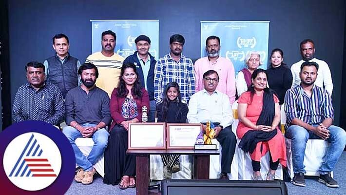 Akshatha Pandavapura and Champa Shettys Koli Esru wons international award taken Akshatha Pandavapura and Champa Shettys Koli Esru wons international award taken