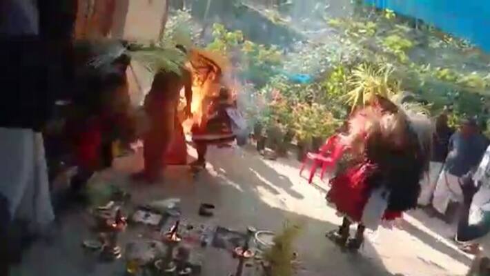 fire spread to the body of the devotee who wearing ritual clothes fire spread to the body of the devotee who wearing ritual clothes