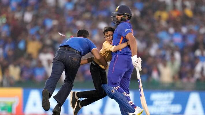 A young fan boy hugged Rohit Sharma during batting in 2nd ODI against New Zealand in Raipur A young fan boy hugged Rohit Sharma during batting in 2nd ODI against New Zealand in Raipur