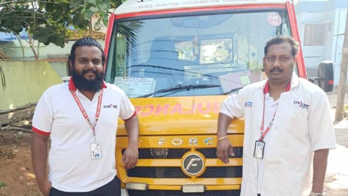 Kaniv Ambulance staff rescued the woman who gave birth at home Thiruvananthapuram Kaniv Ambulance staff rescued the woman who gave birth at home Thiruvananthapuram