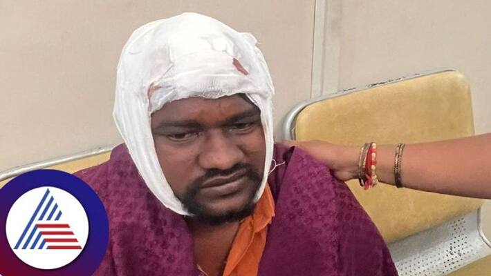 Bar Staffs Assaulted the Man for not Leaving space for Customers in Bar at Bengaluru gvd Bar Staffs Assaulted the Man for not Leaving space for Customers in Bar at Bengaluru gvd