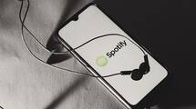 Spotify removes Bollywood songs after renewal of licensing agreement fails vvk