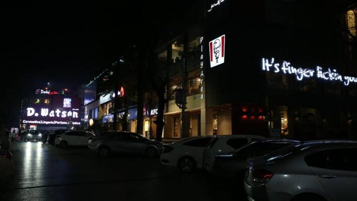 Major Cities in pakistan in dark due to power crisis Major Cities in pakistan in dark due to power crisis