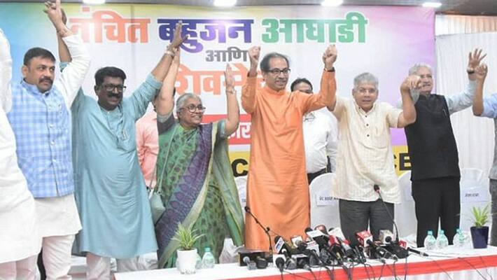 Uniting to save democracy: Uddhav Thackeray's Sena announces alliance with Prakash Ambedkar's VBA - adt Uniting to save democracy: Uddhav Thackeray's Sena announces alliance with Prakash Ambedkar's VBA - adt