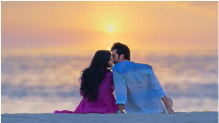 ranbir kapoor and shraddha kapoor's tu jhoothi main makkaar trailer released sgk ranbir kapoor and shraddha kapoor's tu jhoothi main makkaar trailer released sgk