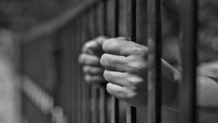 Hyderabad Police Arrested nine members Team for Cheating Hyderabad Police Arrested nine members Team for Cheating